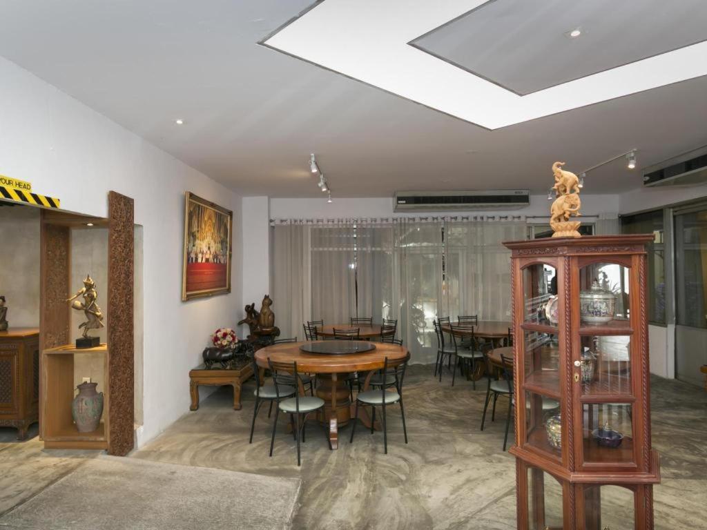 Intown Residence Банкок Екстериор снимка