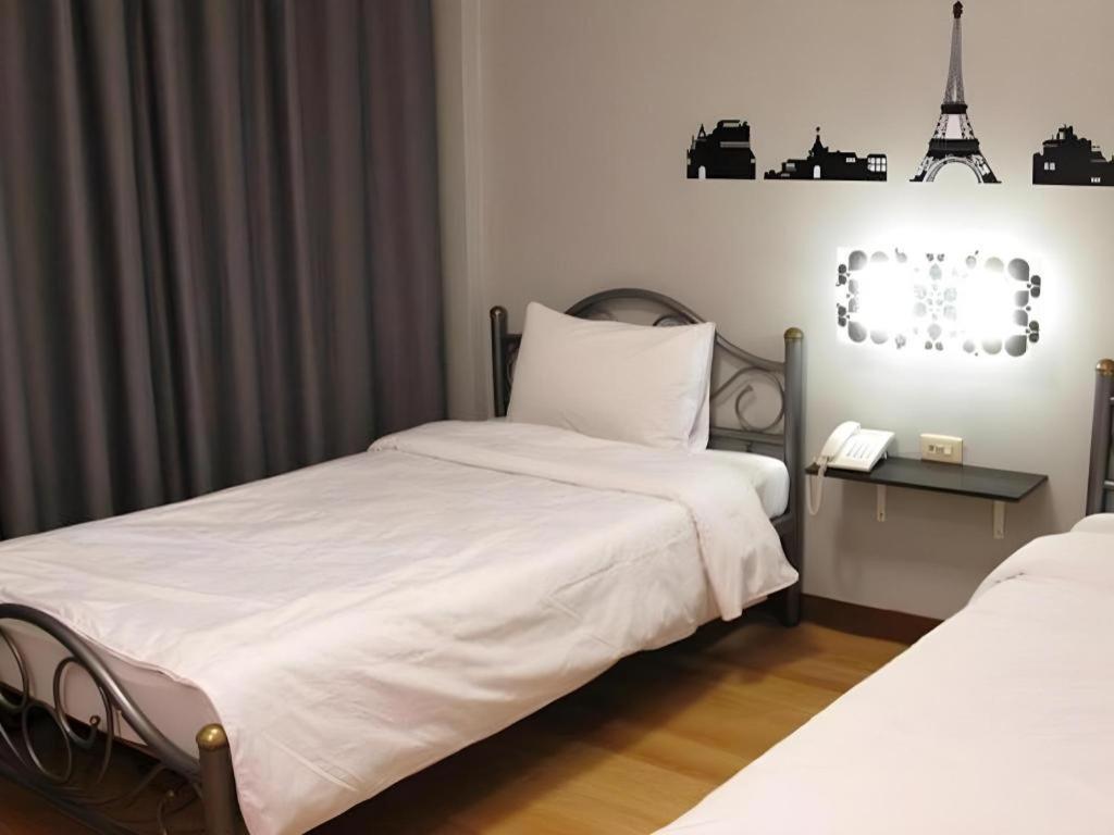 Intown Residence Банкок Екстериор снимка