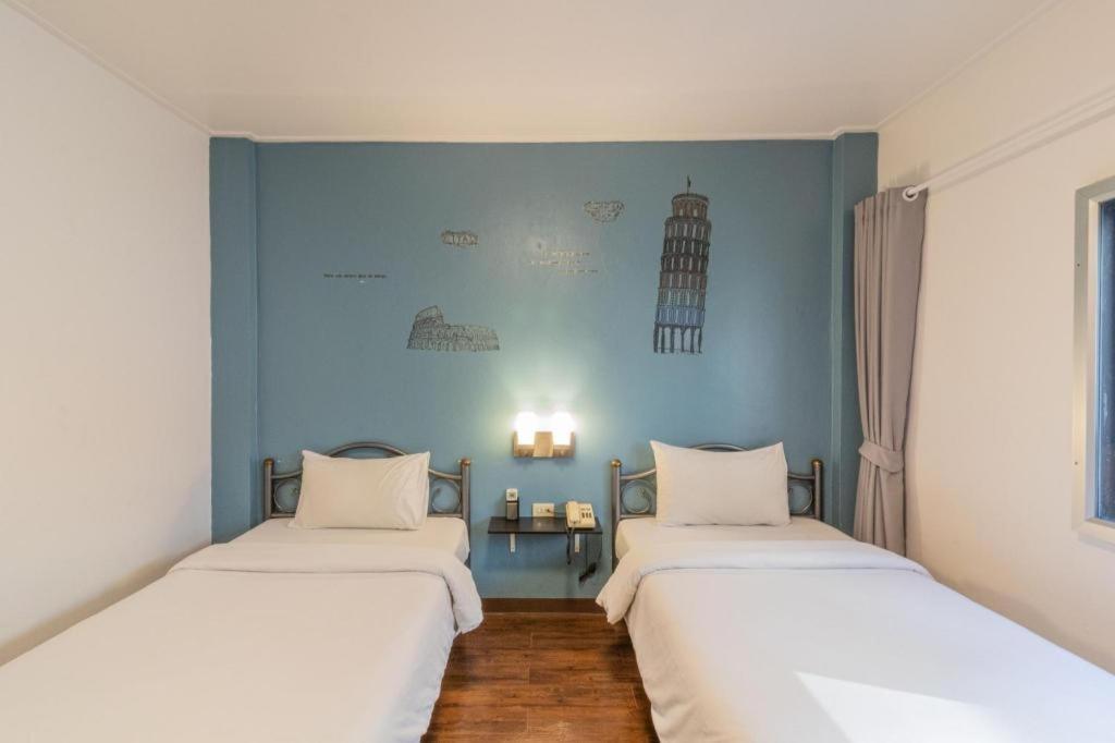 Intown Residence Банкок Екстериор снимка