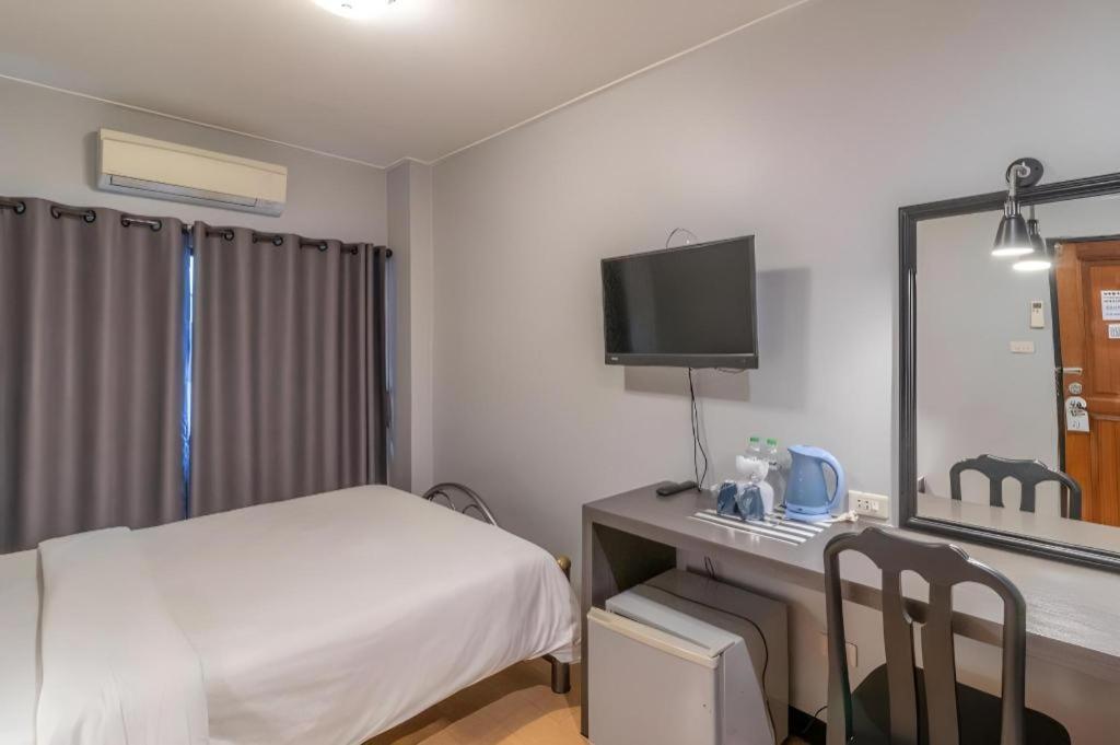Intown Residence Банкок Екстериор снимка