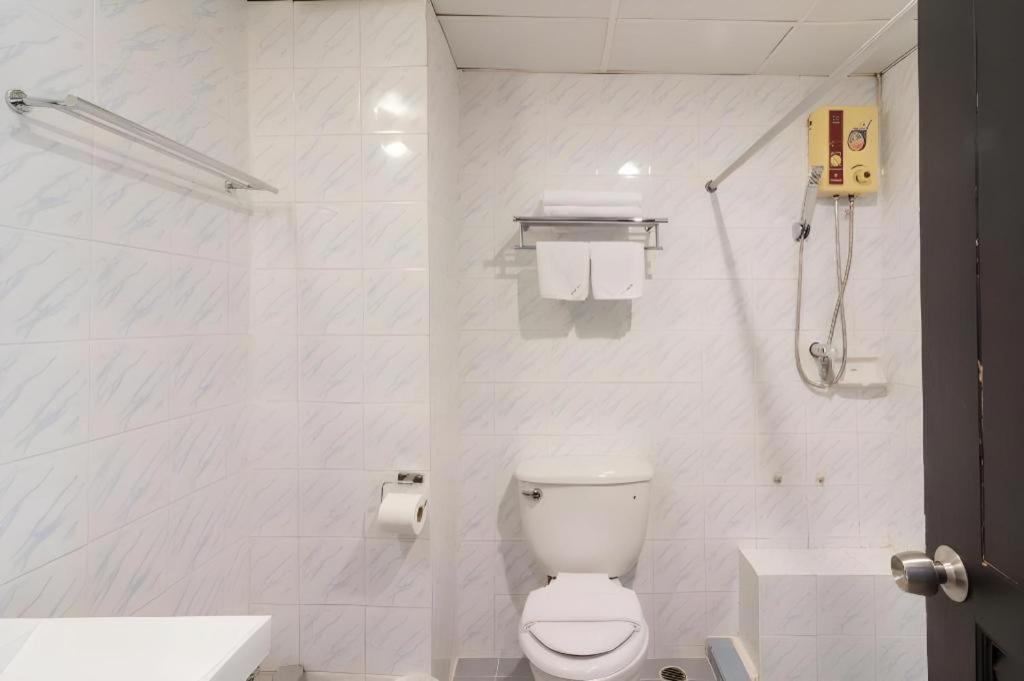 Intown Residence Банкок Екстериор снимка