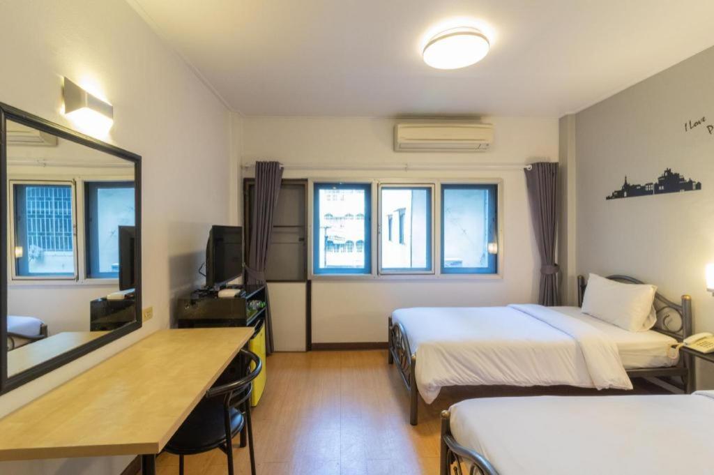 Intown Residence Банкок Екстериор снимка