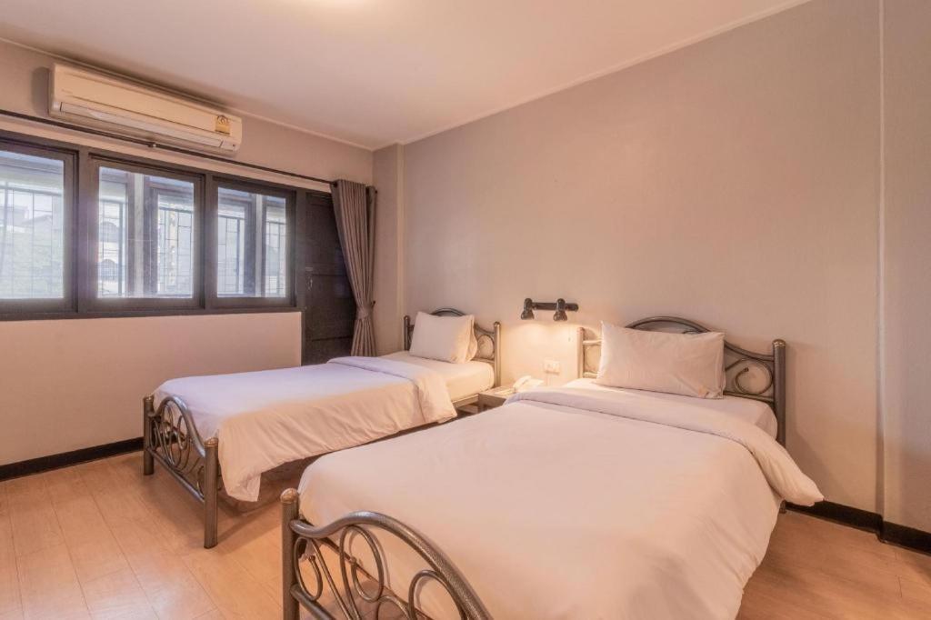 Intown Residence Банкок Екстериор снимка