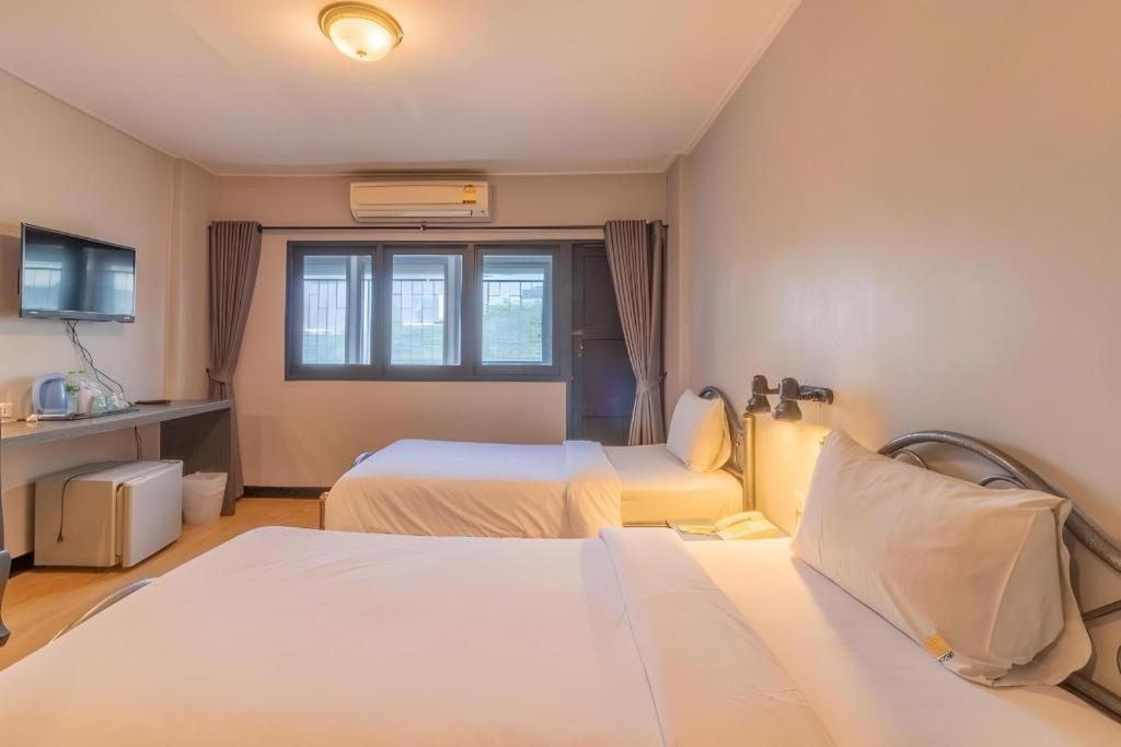 Intown Residence Банкок Екстериор снимка