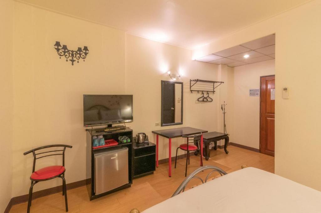 Intown Residence Банкок Екстериор снимка